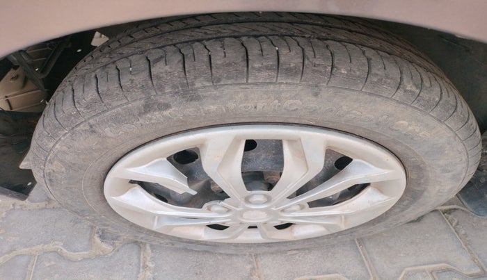 2016 Tata Tiago XT DIESEL, Diesel, Manual, 76,563 km, tyre