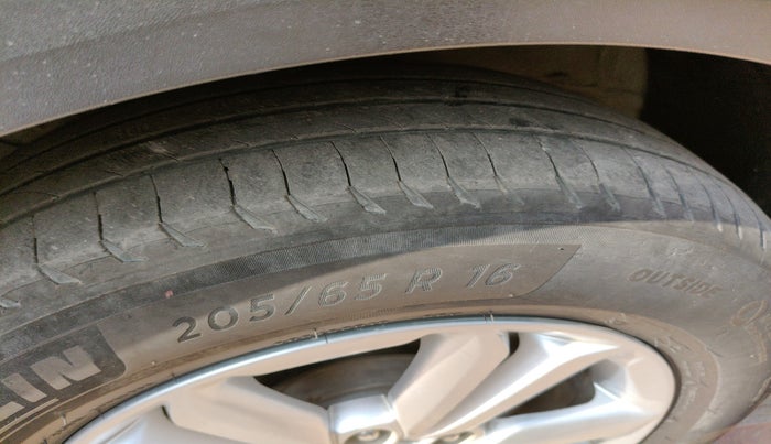 2016 Hyundai Creta SX PLUS AT 1.6 DIESEL, Diesel, Automatic, 77,065 km, tyre