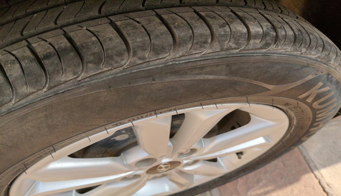 2016 Hyundai Creta SX PLUS AT 1.6 DIESEL, Diesel, Automatic, 77,065 km, tyre