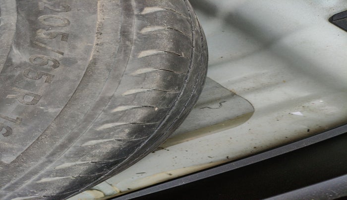 2016 Hyundai Creta SX PLUS AT 1.6 DIESEL, Diesel, Automatic, 77,065 km, tyre