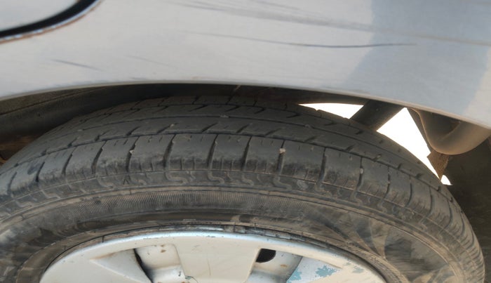 2011 Maruti Wagon R 1.0 LXI, Petrol, Manual, 76,094 km, tyre