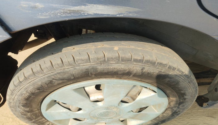 2011 Maruti Wagon R 1.0 LXI, Petrol, Manual, 76,094 km, tyre