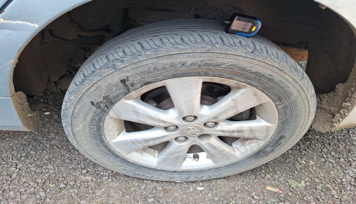 2010 Toyota Corolla Altis G DIESEL, Diesel, Manual, 1,77,171 km, tyre