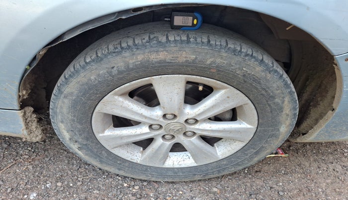 2010 Toyota Corolla Altis G DIESEL, Diesel, Manual, 1,77,171 km, tyre