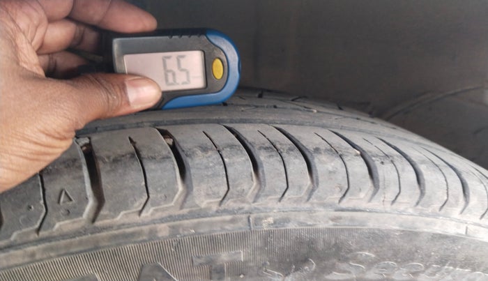 2024 Hyundai NEW I20 Sportz (O) 1.2, Petrol, Manual, 17,761 km, tyre