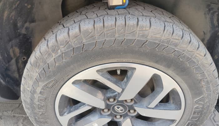 2020 Tata Harrier XZA PLUS 2.0L, Diesel, Automatic, 1,33,691 km, tyre