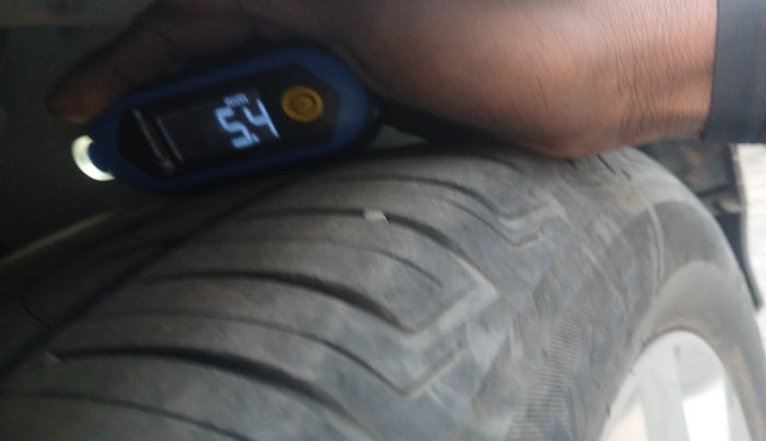 2016 Ford Ecosport TITANIUM+ 1.5L DIESEL, Diesel, Manual, 99,603 km, tyre