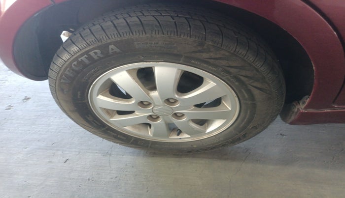 2012 Maruti Ritz ZXI, Petrol, Manual, 55,092 km, tyre