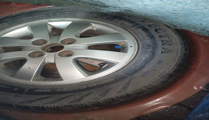 2012 Maruti Ritz ZXI, Petrol, Manual, 55,092 km, tyre