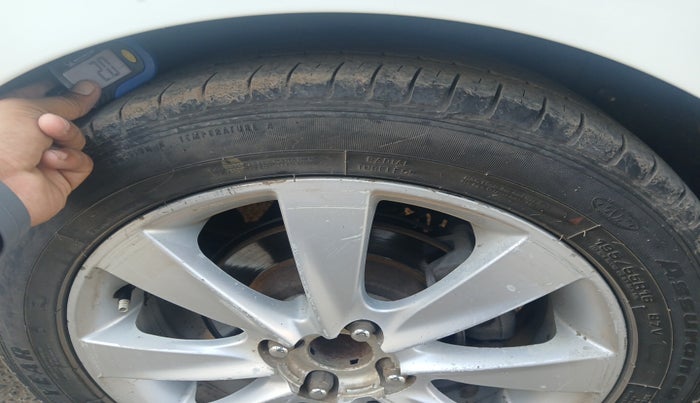 2012 Hyundai Verna FLUIDIC 1.6 CRDI SX, Diesel, Manual, 1,45,741 km, tyre