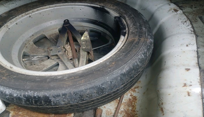 2012 Hyundai Verna FLUIDIC 1.6 CRDI SX, Diesel, Manual, 1,45,741 km, tyre