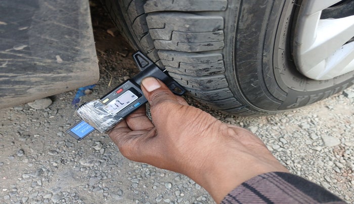 2017 Maruti Celerio VXI CNG, Petrol, Manual, 1,61,366 km, tyre