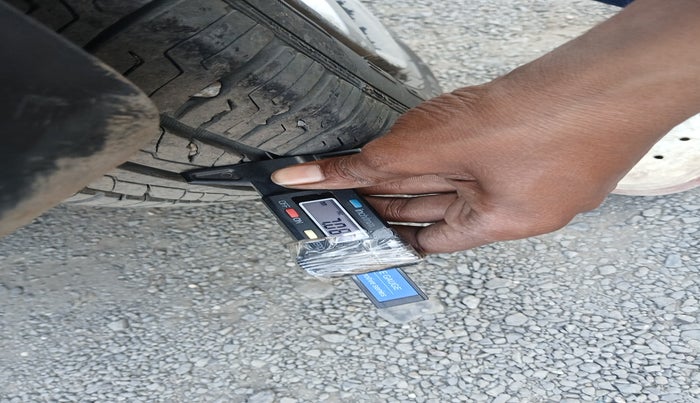 2017 Maruti Celerio VXI CNG, Petrol, Manual, 1,61,366 km, tyre