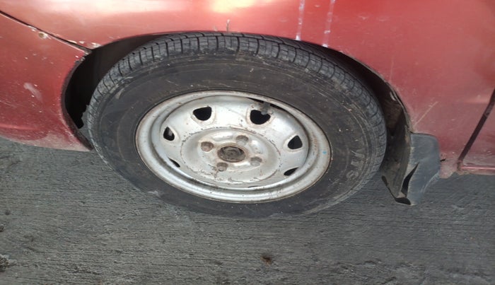 2010 Maruti Zen Estilo LXI, Petrol, Manual, 68,161 km, tyre