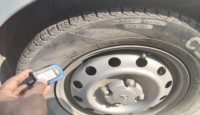 2015 Hyundai i10 MAGNA 1.1, Petrol, Manual, 74,278 km, tyre