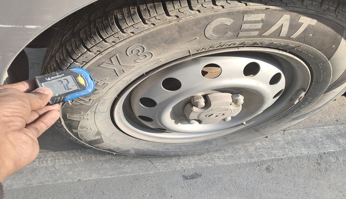 2015 Hyundai i10 MAGNA 1.1, Petrol, Manual, 74,278 km, tyre