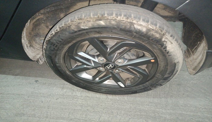 2022 Hyundai GRAND I10 NIOS SPORTZ 1.2 KAPPA VTVT CNG, Petrol, Manual, 24,987 km, tyre