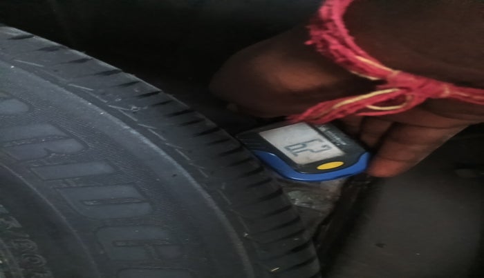 2018 Tata Tiago XE PETROL, Petrol, Manual, 15,420 km, tyre