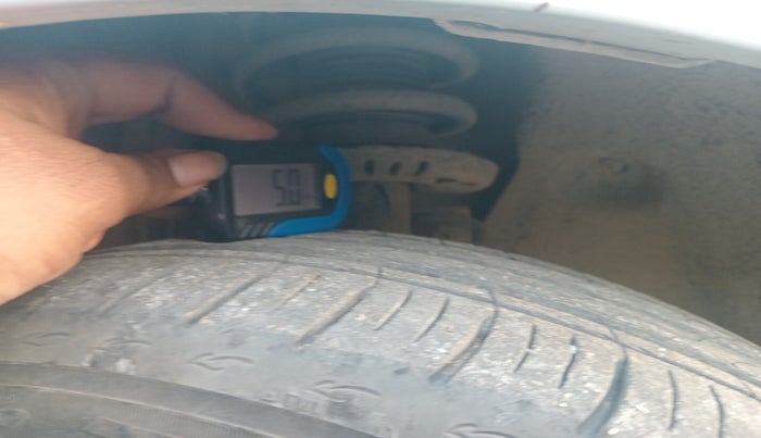 2015 Skoda Rapid 1.5 TDI CR ELEGANCE PLUS AT, Diesel, Automatic, 63,730 km, tyre