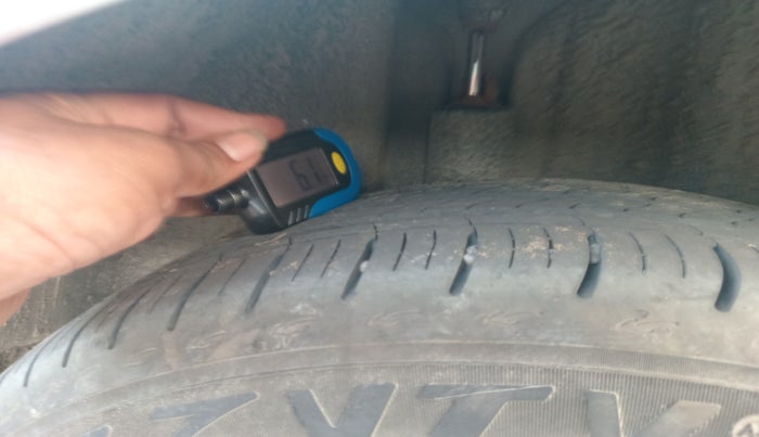 2015 Skoda Rapid 1.5 TDI CR ELEGANCE PLUS AT, Diesel, Automatic, 63,730 km, tyre