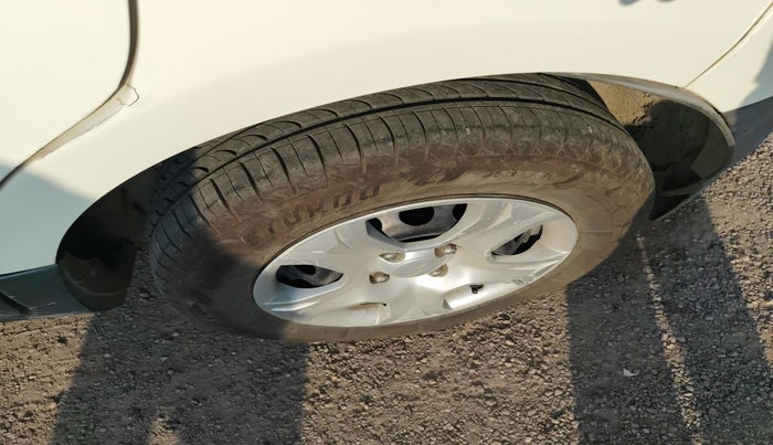 2016 Ford Ecosport TREND 1.5L DIESEL, Diesel, Manual, 1,46,943 km, tyre