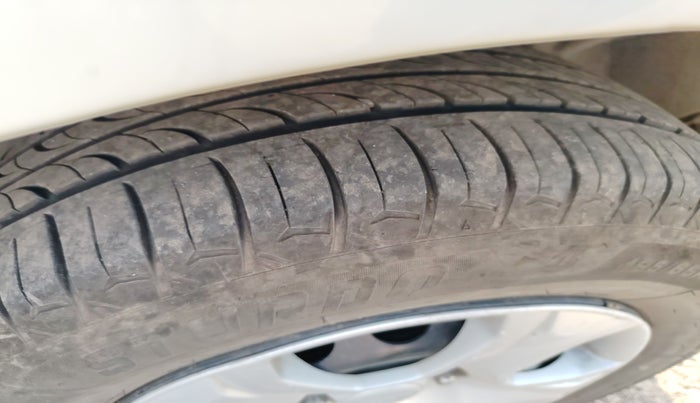 2016 Ford Ecosport TREND 1.5L DIESEL, Diesel, Manual, 1,46,943 km, tyre