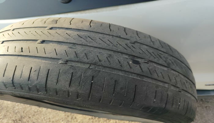 2016 Ford Ecosport TREND 1.5L DIESEL, Diesel, Manual, 1,46,943 km, tyre