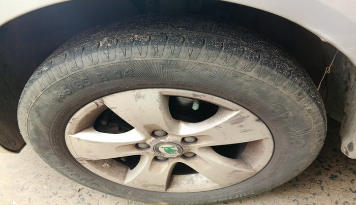 2011 Skoda Fabia ELEGANCE 1.2 MPI, Petrol, Manual, 91,968 km, tyre