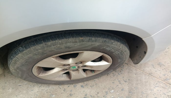 2011 Skoda Fabia ELEGANCE 1.2 MPI, Petrol, Manual, 91,968 km, tyre