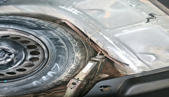 2016 Maruti Baleno DELTA PETROL 1.2, Petrol, Manual, 1,00,139 km, tyre