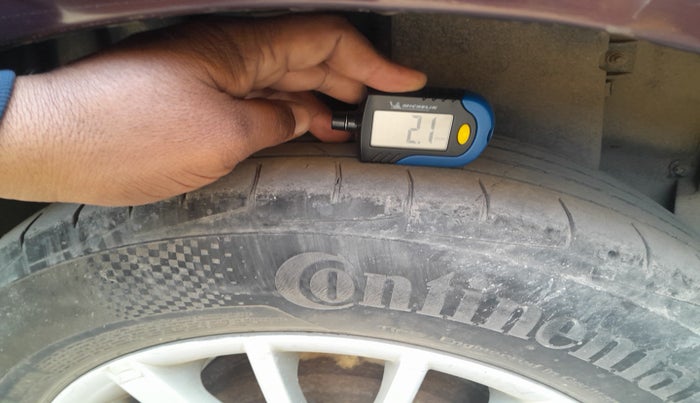 2010 Fiat Linea EMOTION 1.4, Petrol, Manual, 99,999 km, tyre