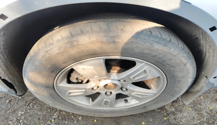 2012 Mahindra XUV500 W8, Diesel, Manual, 1,25,853 km, tyre