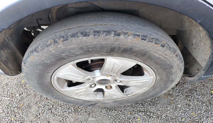 2012 Mahindra XUV500 W8, Diesel, Manual, 1,25,853 km, tyre