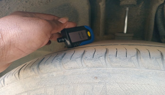 2013 Renault Duster 110 PS RXZ DIESEL, Diesel, Manual, 1,83,646 km, tyre