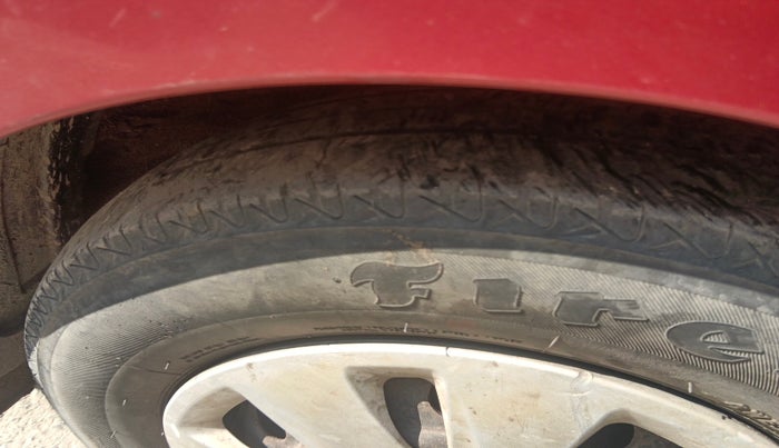 2011 Hyundai i10 MAGNA 1.2, Petrol, Manual, 1,11,357 km, tyre