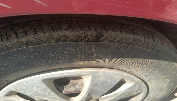 2011 Hyundai i10 MAGNA 1.2, Petrol, Manual, 1,11,357 km, tyre