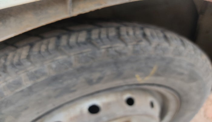 2011 Maruti Alto LX, Petrol, Manual, 2,00,778 km, tyre