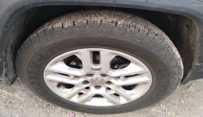 2017 Jeep Compass LIMITED 2.0 DIESEL, Diesel, Manual, 1,00,472 km, tyre