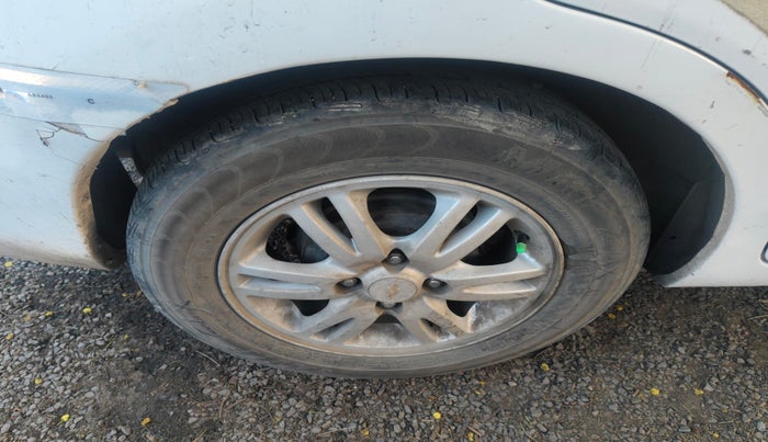 2014 Chevrolet Sail 1.2 LT ABS, Petrol, Manual, 1,04,088 km, tyre