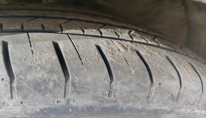 2017 Hyundai Creta SX PLUS AT 1.6 PETROL, Petrol, Automatic, 1,03,191 km, tyre