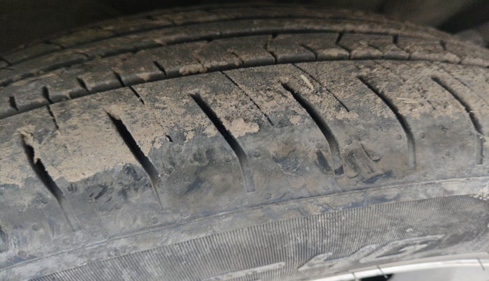 2017 Hyundai Creta SX PLUS AT 1.6 PETROL, Petrol, Automatic, 1,03,191 km, tyre