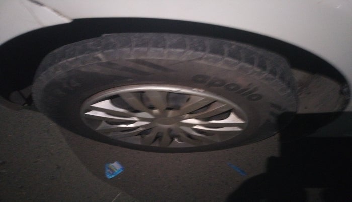 2020 Maruti Dzire VXI, Petrol, Manual, 1,00,567 km, tyre