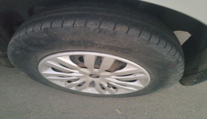 2020 Maruti Dzire VXI, Petrol, Manual, 1,00,567 km, tyre