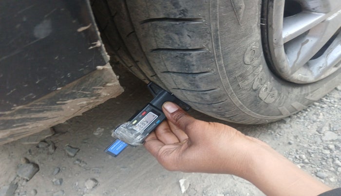 2017 Tata Zest XMS PETROL, Petrol, Manual, 1,74,042 km, tyre