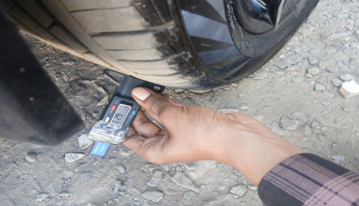 2024 Tata Curvv Accomplished S 1.2 Petrol 6MT, Petrol, Manual, 22,423 km, tyre