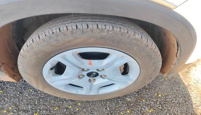 2021 KIA SONET HTK PLUS 1.5, Diesel, Manual, 1,95,099 km, tyre