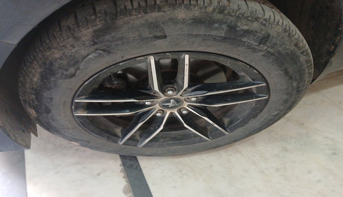 2018 Hyundai Creta E PLUS 1.4 DIESEL, Diesel, Manual, 1,30,333 km, tyre