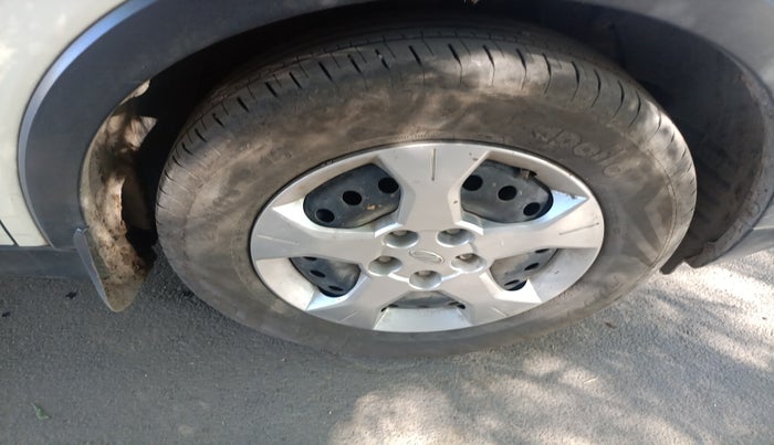 2021 Mahindra XUV300 W6 1.5 Sunroof Diesel, Diesel, Manual, 1,47,865 km, tyre