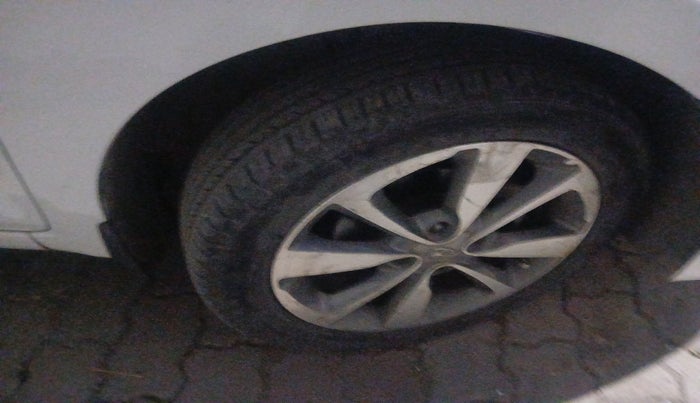 2015 Hyundai Elite i20 SPORTZ 1.2 (O), Petrol, Manual, 74,278 km, tyre