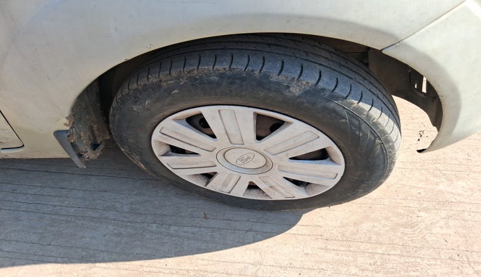 2012 Ford Figo ZXI 1.4 DIESEL, Diesel, Manual, 1,21,806 km, tyre